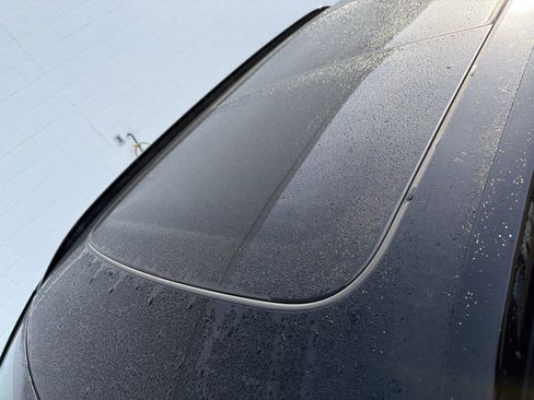 Used 2023 Volvo XC40 Recharge Plus w/ Protection Package Premier image 15