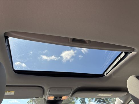 Used 2022 Honda Odyssey EX-L image 6