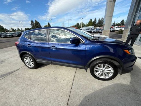 Used 2019 Nissan Rogue Sport S w/ Appearance Package FWD image 4