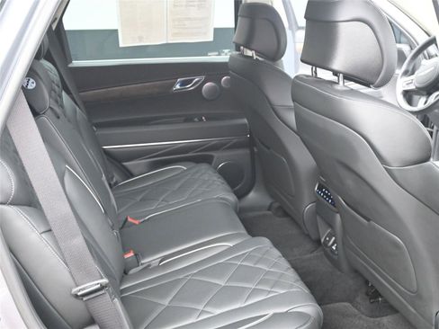 Used 2025 Genesis GV80 3.5T Prestige image 8