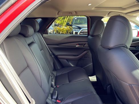 Used 2022 MAZDA CX-30 AWD 2.5 S w/ Premium Package image 16