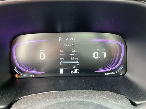 Used 2025 Kia Soul LX FWD image 12