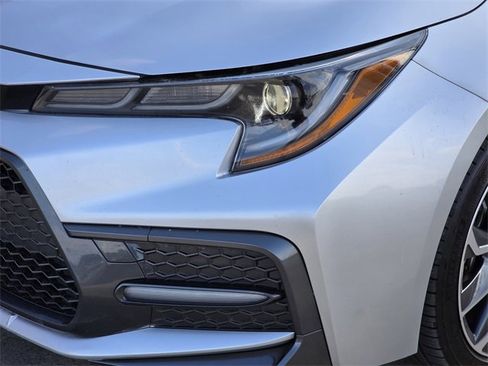 Used 2022 Toyota Corolla SE image 6