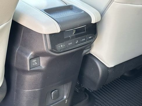 Certified 2024 Toyota Grand Highlander AWD image 29