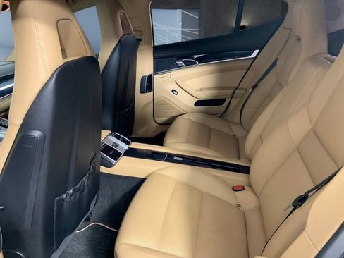 Used 2013 Porsche Panamera image 21