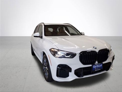 Used 2023 BMW X5 xDrive40i w/ M Sport Package AWD/4WD image 4