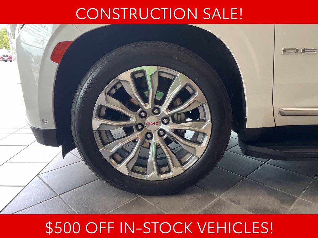 Used 2023 GMC Yukon Denali w/ Advanced Technology Package AWD/4WD image 22