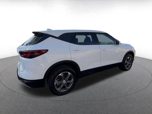 Used 2025 Chevrolet Blazer LT FWD image 14