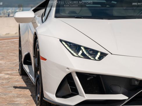 Used 2020 Lamborghini Huracan EVO image 48