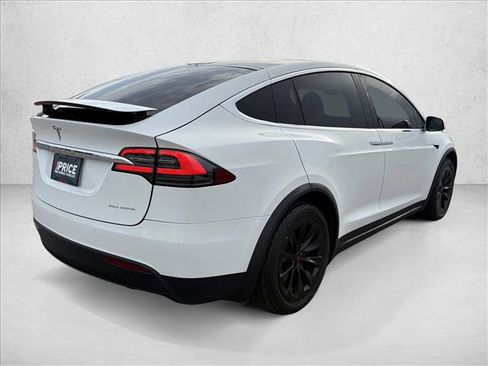 Used 2019 Tesla Model X Long Range image 5