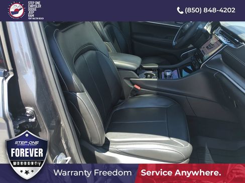 Used 2023 Jeep Grand Cherokee L Limited w/ Luxury Tech Group II RWD image 40