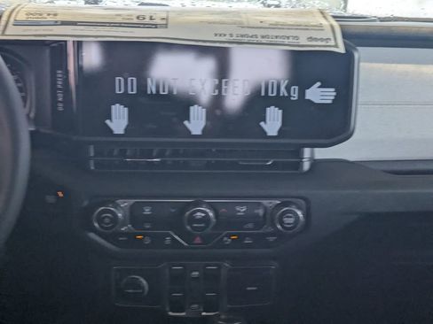 New 2026 Jeep Gladiator Sport AWD/4WD image 18