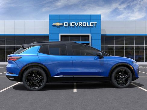 New 2025 Chevrolet Equinox EV RS image 5