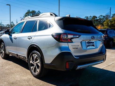 Used 2022 Subaru Outback Limited image 4