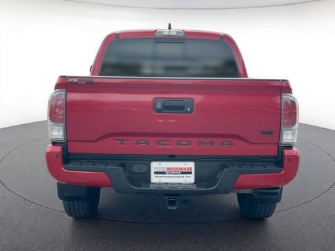 Used 2022 Toyota Tacoma TRD Sport w/ Technology Package RWD image 5