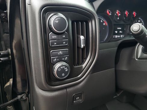 Used 2023 Chevrolet Silverado 1500 Custom Trail Boss AWD/4WD image 17