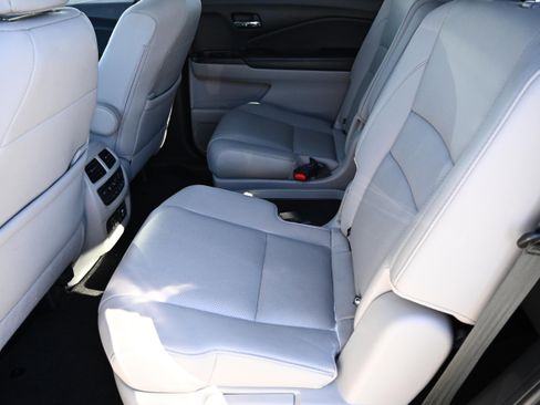 Used 2020 Honda Pilot Elite image 10