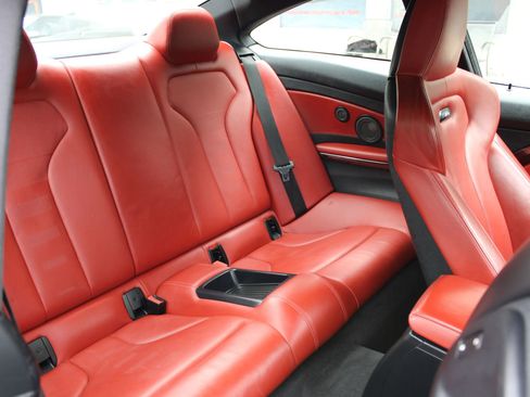 Used 2018 BMW M4 Coupe RWD image 20