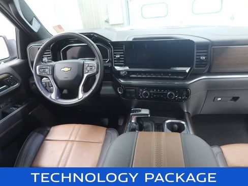 Used 2024 Chevrolet Silverado 1500 High Country w/ Technology Package AWD/4WD image 14