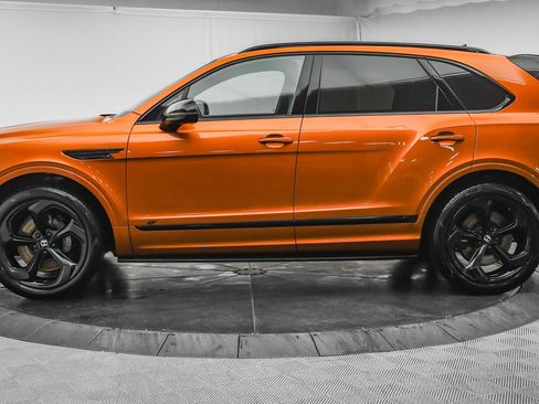 Certified 2022 Bentley Bentayga image 4