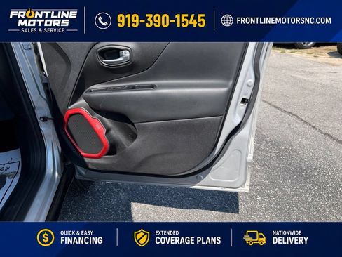 Used 2017 Jeep Renegade Trailhawk AWD/4WD image 13