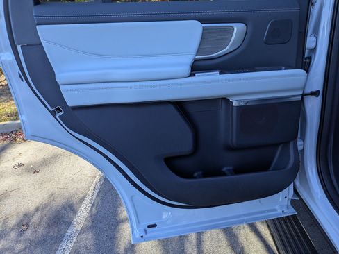 New 2025 Ford Expedition Platinum w/ Platinum Ultimate Package image 27