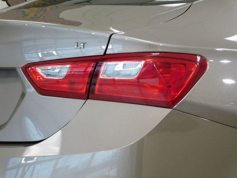 Used 2023 Chevrolet Malibu LT FWD image 90