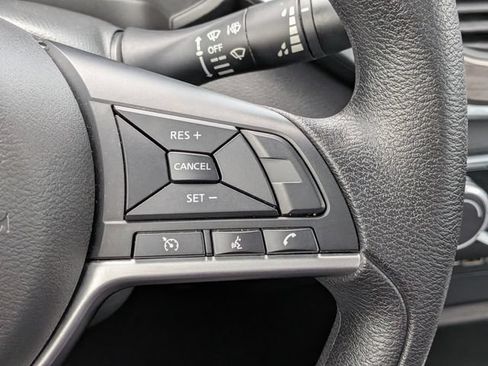 Used 2024 Nissan Altima 2.5 SV FWD image 24