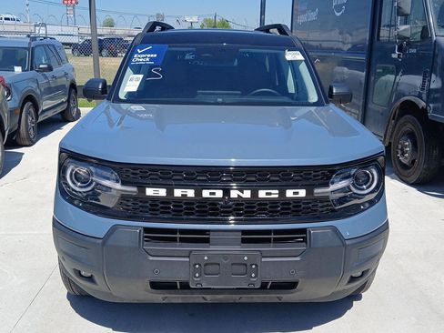 Certified 2025 Ford Bronco Sport Outer Banks w/ Outer Banks Tech Package+ image 3