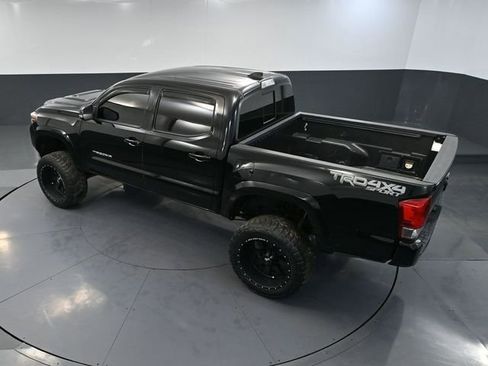 Used 2017 Toyota Tacoma TRD Sport w/ Tow Package image 54