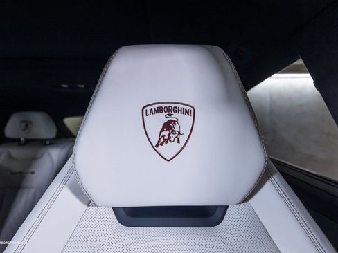 Used 2024 Lamborghini Urus S AWD/4WD image 33