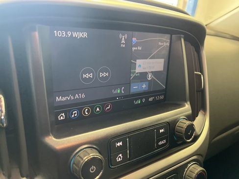 Used 2021 Chevrolet Colorado LT w/ LT Convenience Package image 9