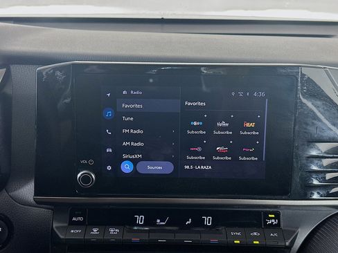 Used 2025 Toyota Camry SE image 21