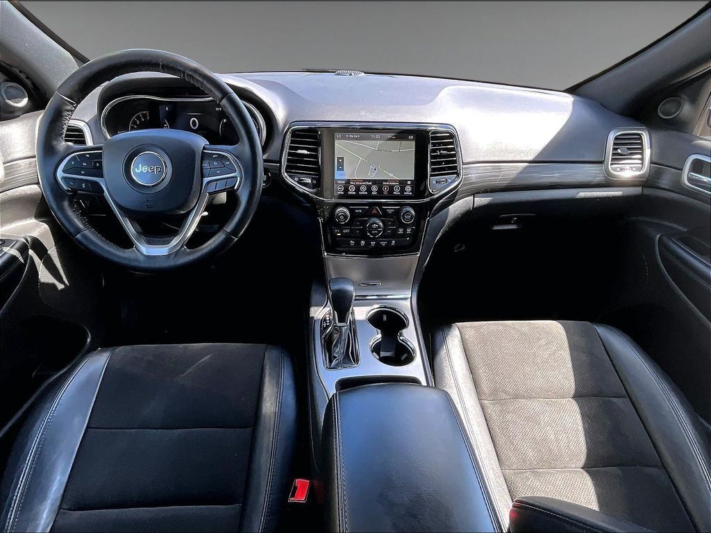 Used 2021 Jeep Grand Cherokee Laredo X AWD/4WD image 21