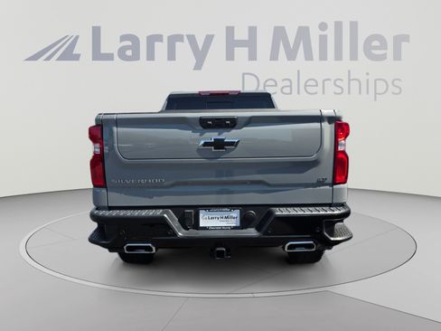 Used 2024 Chevrolet Silverado 1500 LT Trail Boss w/ LT Trail Boss Premium Package AWD/4WD image 4