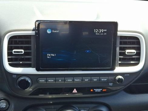 Used 2022 Hyundai Venue Limited w/ Cargo Package FWD image 16