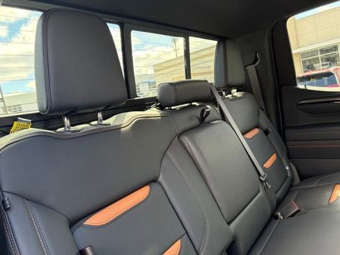 Used 2025 GMC Sierra 1500 AT4 w/ AT4 Premium Package image 32