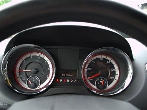 Used 2019 Dodge Grand Caravan SXT FWD image 16
