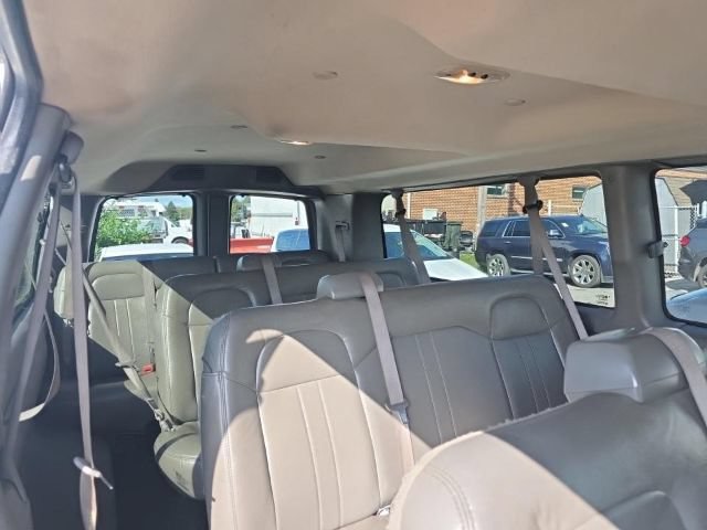 Used 2020 Chevrolet Express 3500 LS RWD image 8