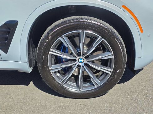 Used 2026 BMW X5 xDrive40i w/ M Sport Package AWD/4WD image 9