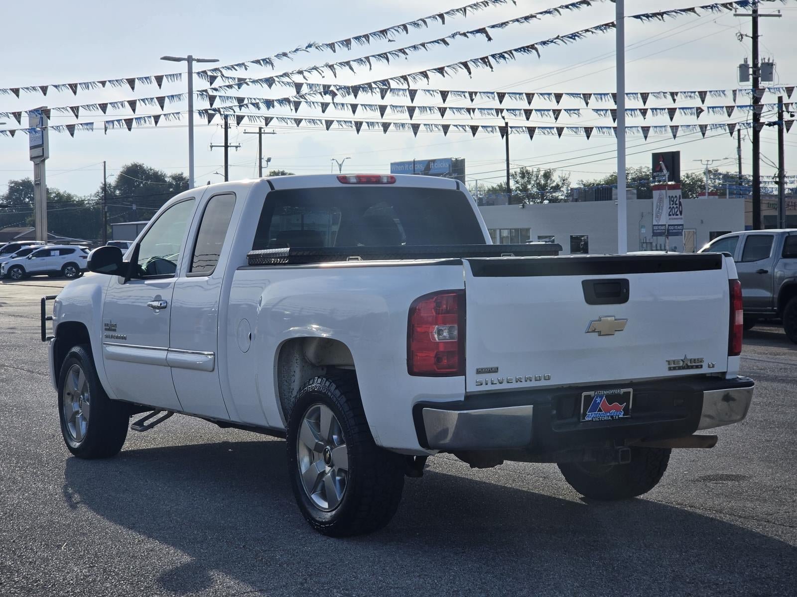 Used 2011 Chevrolet Silverado 1500 LT w/ Texas Edition RWD image 5