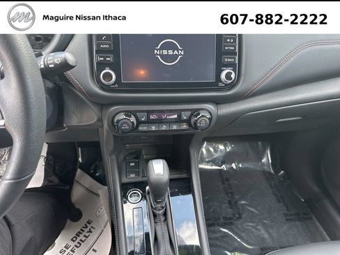 Used 2023 Nissan Kicks SR w/ SR Premium Package FWD image 11