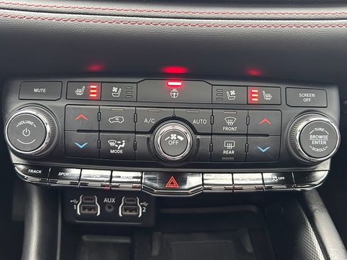 Certified 2022 Dodge Durango R/T w/ Tow 'N Go Package image 16