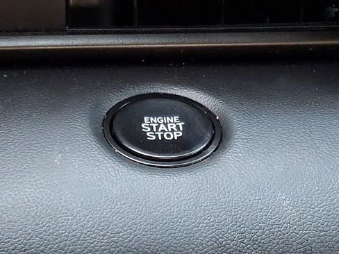 Used 2025 Hyundai Elantra Sport image 22