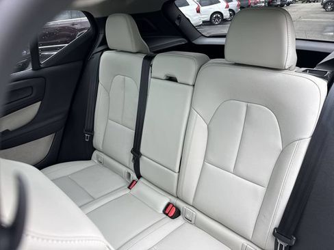 Certified 2024 Volvo XC40 B5 Plus w/ Climate Package AWD/4WD image 28