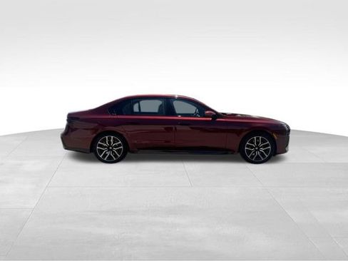 Certified 2026 BMW 740i xDrive AWD/4WD image 10