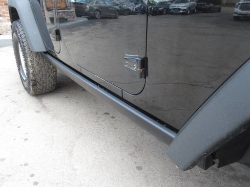 Used 2017 Jeep Wrangler Unlimited Sport w/ Quick Order Package 23S image 10