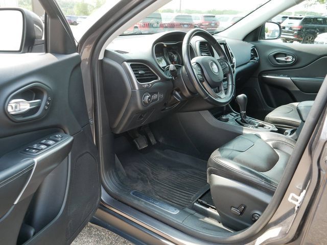 Used 2020 Jeep Cherokee Limited AWD/4WD image 12