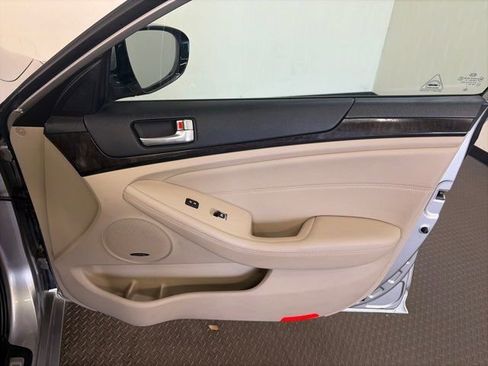 Used 2014 Kia Cadenza Premium w/ Luxury Package image 34