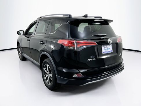 Used 2018 Toyota RAV4 XLE w/ Plus Extra Value Package image 7